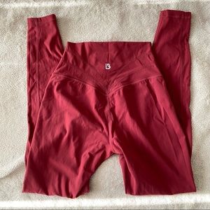 SOLD - BUFFBUNNY - Vineyard Red Legacy Legging - XS